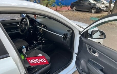 KIA Rio IV, 2020 год, 1 000 000 рублей, 3 фотография