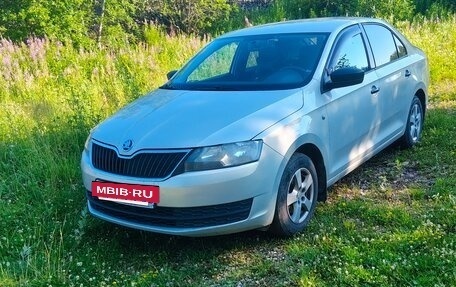 Skoda Rapid I, 2014 год, 690 000 рублей, 2 фотография