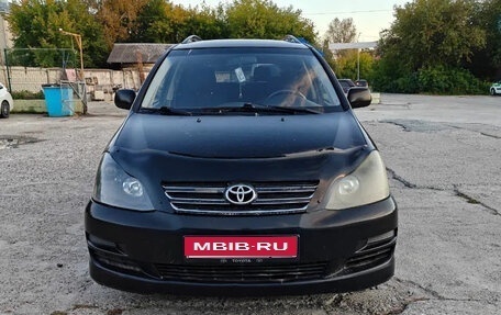 Toyota Avensis Verso I рестайлинг, 2005 год, 700 000 рублей, 1 фотография