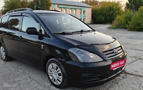 Toyota Avensis Verso I рестайлинг, 2005 год, 700 000 рублей, 2 фотография