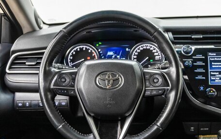 Toyota Camry, 2019 год, 2 528 000 рублей, 17 фотография