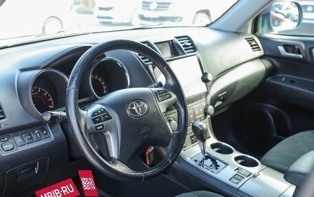 Toyota Highlander III, 2012 год, 2 150 000 рублей, 8 фотография