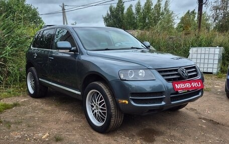 Volkswagen Touareg III, 2004 год, 850 000 рублей, 2 фотография