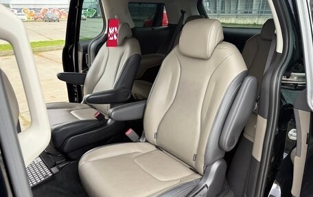KIA Carnival, 2024 год, 3 600 000 рублей, 12 фотография