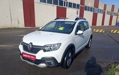 Renault Sandero II рестайлинг, 2018 год, 1 200 000 рублей, 1 фотография