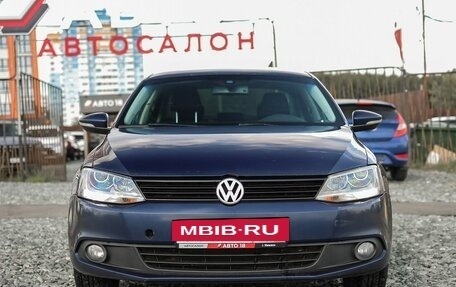 Volkswagen Jetta VI, 2012 год, 899 000 рублей, 3 фотография