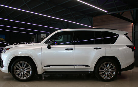 Lexus LX, 2022 год, 16 000 000 рублей, 2 фотография