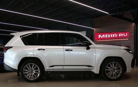 Lexus LX, 2022 год, 16 000 000 рублей, 3 фотография