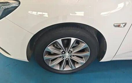 Chevrolet Monza, 2022 год, 1 231 000 рублей, 19 фотография