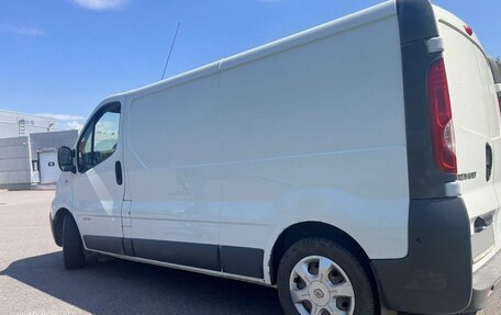 Renault Trafic, 2011 год, 1 400 000 рублей, 4 фотография