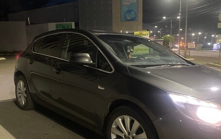 Opel Astra J, 2011 год, 600 000 рублей, 2 фотография
