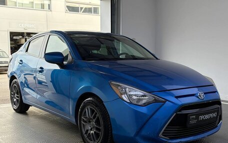 Toyota Yaris III рестайлинг, 2017 год, 1 095 000 рублей, 3 фотография