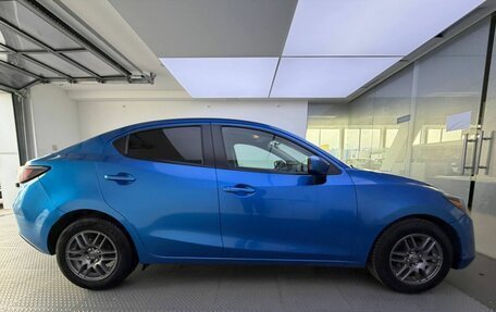 Toyota Yaris III рестайлинг, 2017 год, 1 095 000 рублей, 5 фотография