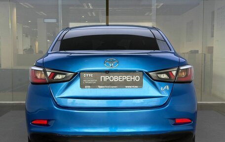 Toyota Yaris III рестайлинг, 2017 год, 1 095 000 рублей, 7 фотография