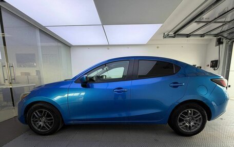 Toyota Yaris III рестайлинг, 2017 год, 1 095 000 рублей, 10 фотография