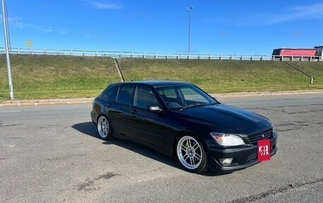 Toyota Altezza, 2002 год, 1 000 000 рублей, 2 фотография