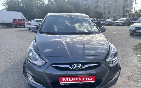 Hyundai Solaris II рестайлинг, 2012 год, 780 000 рублей, 6 фотография