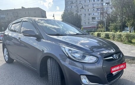 Hyundai Solaris II рестайлинг, 2012 год, 780 000 рублей, 4 фотография