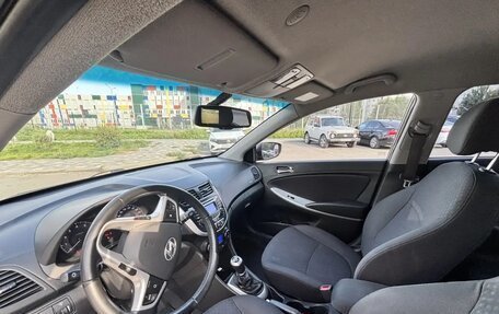 Hyundai Solaris II рестайлинг, 2012 год, 780 000 рублей, 18 фотография