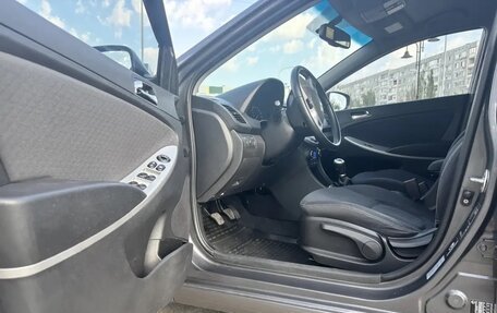 Hyundai Solaris II рестайлинг, 2012 год, 780 000 рублей, 22 фотография