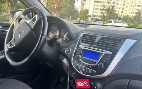 Hyundai Solaris II рестайлинг, 2012 год, 780 000 рублей, 29 фотография
