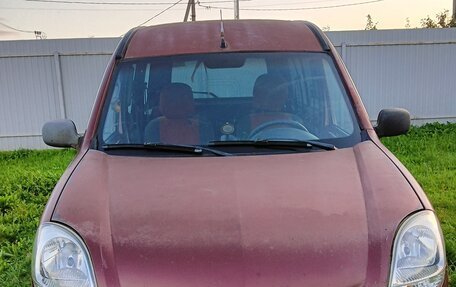 Renault Kangoo II рестайлинг, 2007 год, 270 000 рублей, 19 фотография