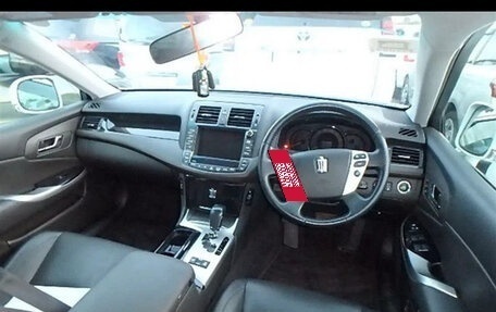 Toyota Crown, 2011 год, 1 850 000 рублей, 8 фотография