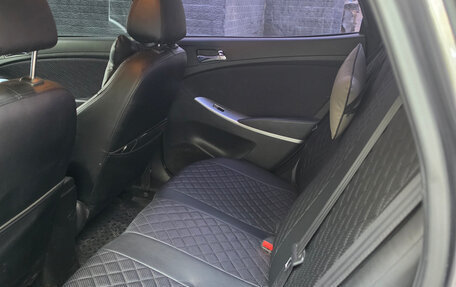 Hyundai Solaris II рестайлинг, 2011 год, 812 000 рублей, 3 фотография