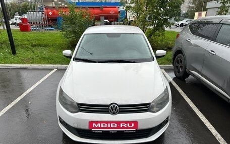 Volkswagen Polo VI (EU Market), 2010 год, 500 000 рублей, 2 фотография