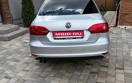 Volkswagen Jetta VI, 2013 год, 750 000 рублей, 6 фотография