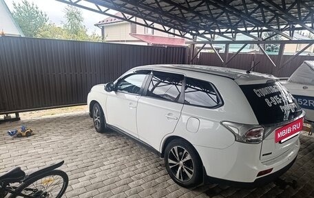 Mitsubishi Outlander III рестайлинг 3, 2012 год, 900 000 рублей, 5 фотография