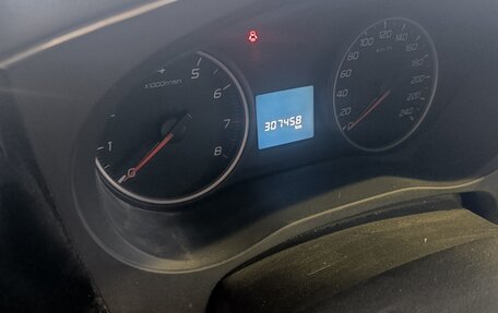 Mitsubishi Outlander III рестайлинг 3, 2012 год, 900 000 рублей, 7 фотография