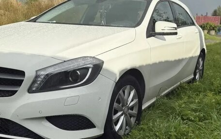 Mercedes-Benz A-Класс, 2014 год, 1 300 000 рублей, 2 фотография