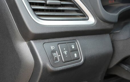 Hyundai Solaris II рестайлинг, 2017 год, 989 999 рублей, 15 фотография