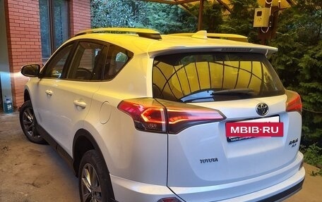 Toyota RAV4, 2019 год, 2 900 000 рублей, 2 фотография