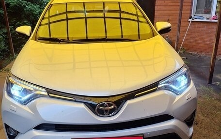 Toyota RAV4, 2019 год, 2 900 000 рублей, 3 фотография