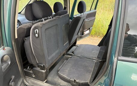 Opel Zafira A рестайлинг, 2002 год, 450 000 рублей, 30 фотография
