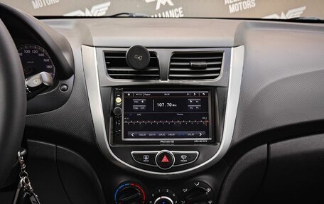 Hyundai Solaris II рестайлинг, 2012 год, 750 000 рублей, 14 фотография
