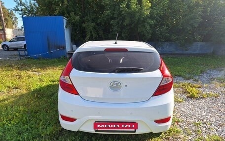 Hyundai Solaris II рестайлинг, 2012 год, 700 000 рублей, 4 фотография