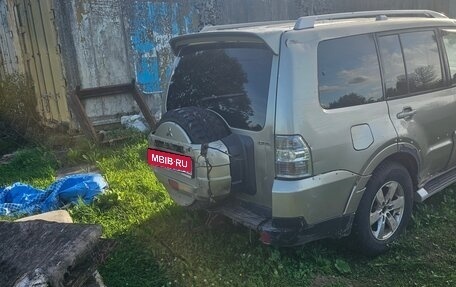 Mitsubishi Pajero IV, 2006 год, 650 000 рублей, 3 фотография