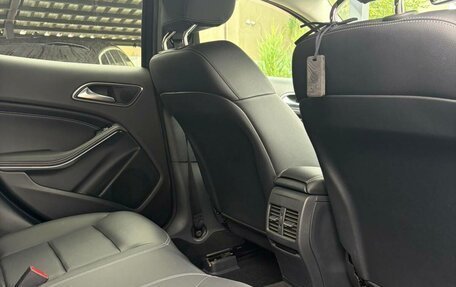 Mercedes-Benz GLA, 2019 год, 2 700 000 рублей, 14 фотография