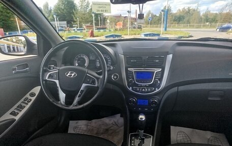 Hyundai Solaris II рестайлинг, 2013 год, 900 000 рублей, 11 фотография