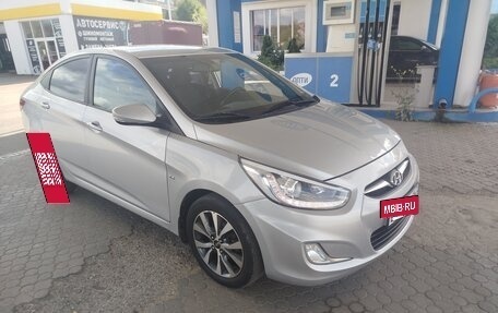 Hyundai Solaris II рестайлинг, 2013 год, 900 000 рублей, 2 фотография