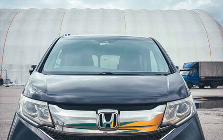 Honda Stepwgn IV, 2016 год, 1 800 000 рублей, 3 фотография