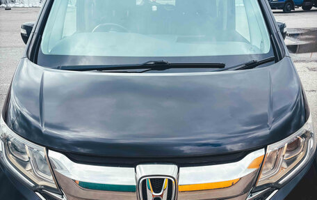 Honda Stepwgn IV, 2016 год, 1 800 000 рублей, 2 фотография