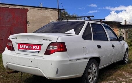 Daewoo Nexia I рестайлинг, 2010 год, 100 000 рублей, 3 фотография