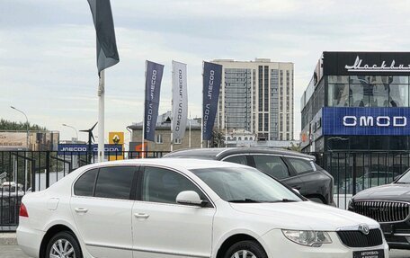 Skoda Superb III рестайлинг, 2011 год, 899 000 рублей, 3 фотография