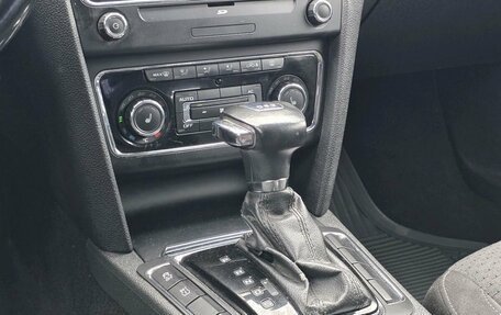 Skoda Superb III рестайлинг, 2011 год, 899 000 рублей, 21 фотография