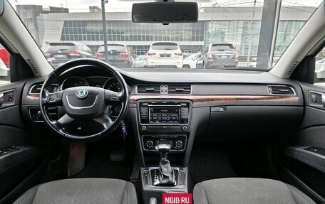 Skoda Superb III рестайлинг, 2011 год, 899 000 рублей, 20 фотография