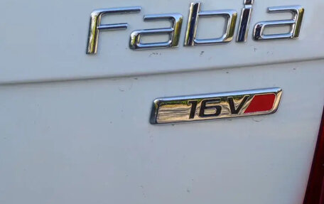 Skoda Fabia II, 2012 год, 900 000 рублей, 7 фотография